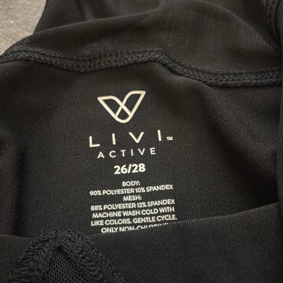 Livi Active Quick Dry Black Tank Top NWT Size 26/28 - Picture 4 of 6
